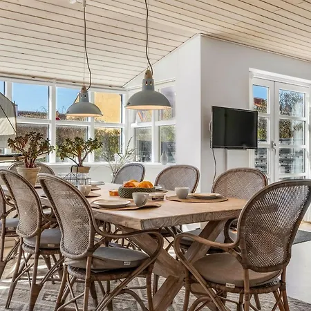 Hialmar - 400m From The Sea By Interhome Nyaraló