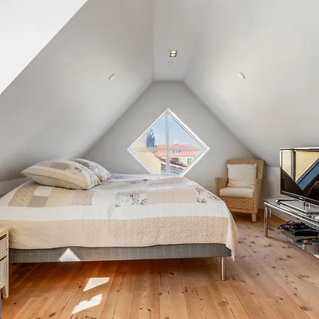 Hialmar - 400m From The Sea By Interhome Nyaraló